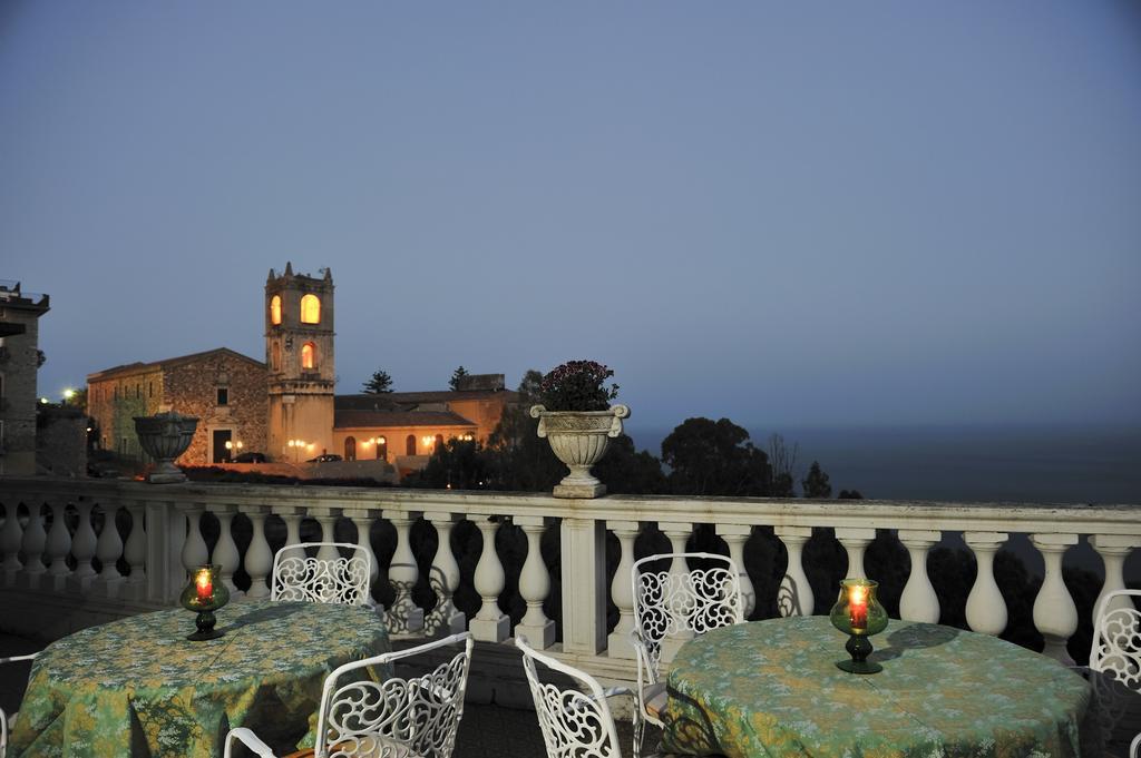 Hotel Villa Riis Taormine Extérieur photo