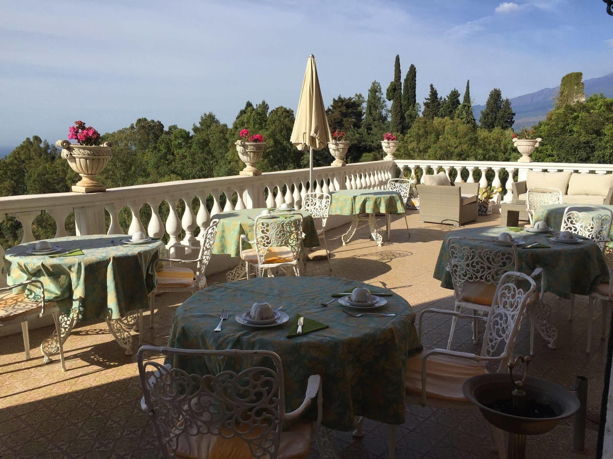 Hotel Villa Riis Taormine Extérieur photo