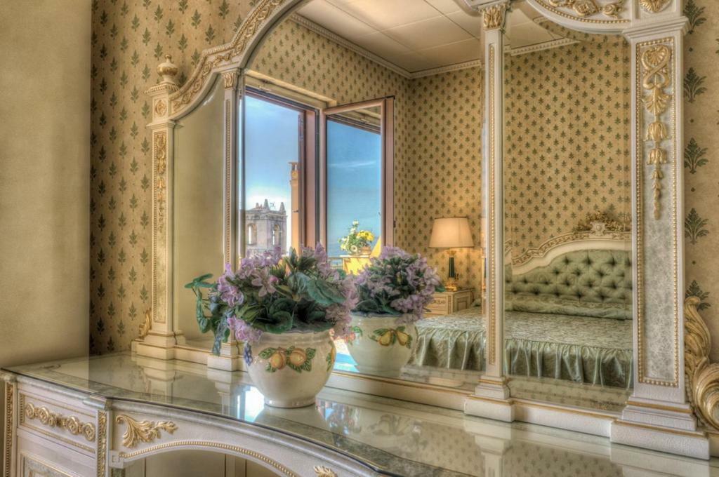 Hotel Villa Riis Taormine Extérieur photo