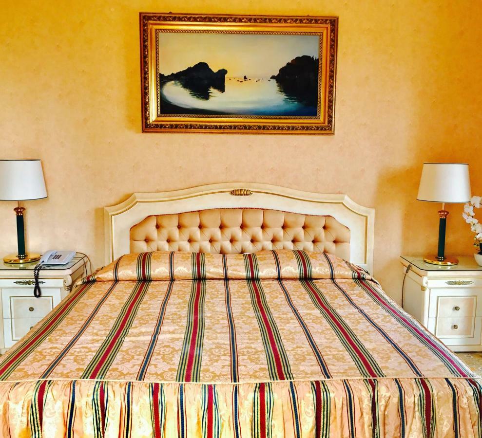 Hotel Villa Riis Taormine Extérieur photo