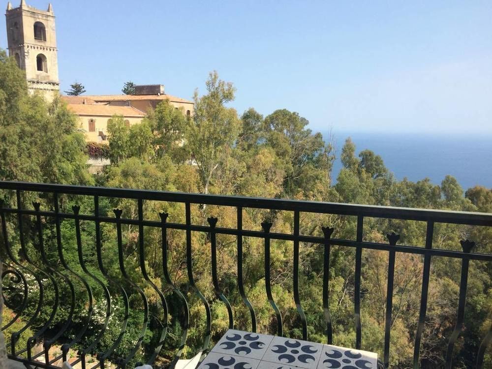Hotel Villa Riis Taormine Extérieur photo